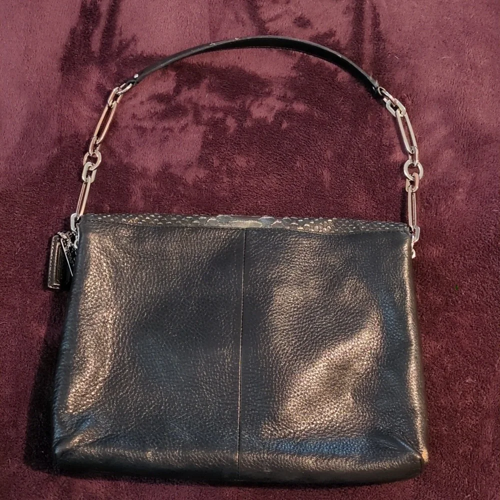 COACH MADISON SHOULDER FLAP IN GLITTER PYTHON SILVER BLACK​ - Picture 2 of 6